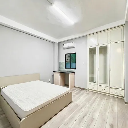 Lux Saigon Manhattan